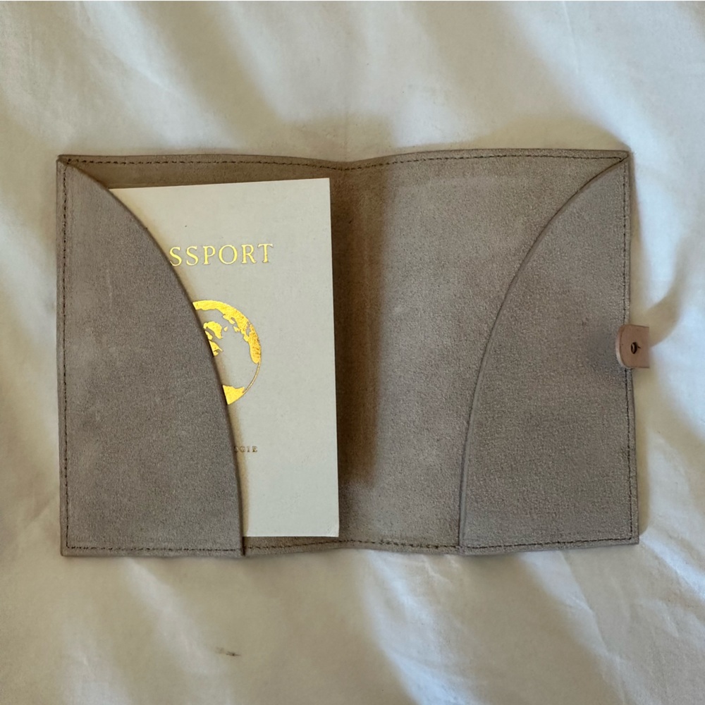 NWT Anthropologie Passport Cover - Picture 3 of 5